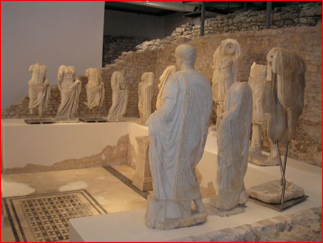 Unutrasnjost muzeja7